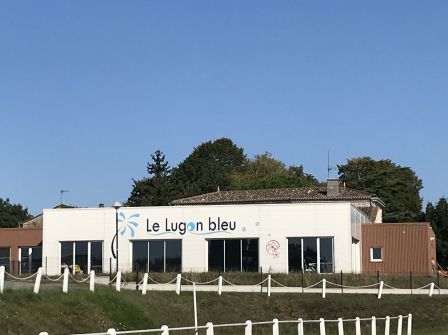 LE_LUGON_BLEU_m.jfif